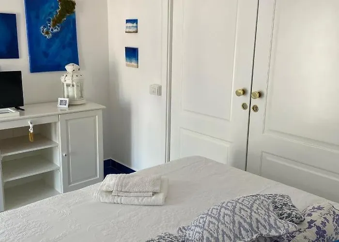 Casa Blu Cobalto Bed and breakfast 3*